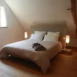 Maison Champetre Spacieuse Avec Jardin Et Terrasse - Fr-1-616-534