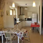 Maison Champetre Spacieuse Avec Jardin Et Terrasse - Fr-1-616-534 * Saint-Martial-de-Nabirat