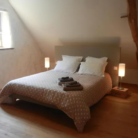 Maison Champetre Spacieuse Avec Jardin Et Terrasse - Fr-1-616-534
