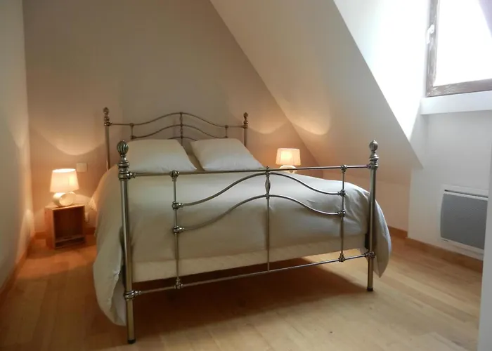 Maison Champetre Spacieuse Avec Jardin Et Terrasse - Fr-1-616-534